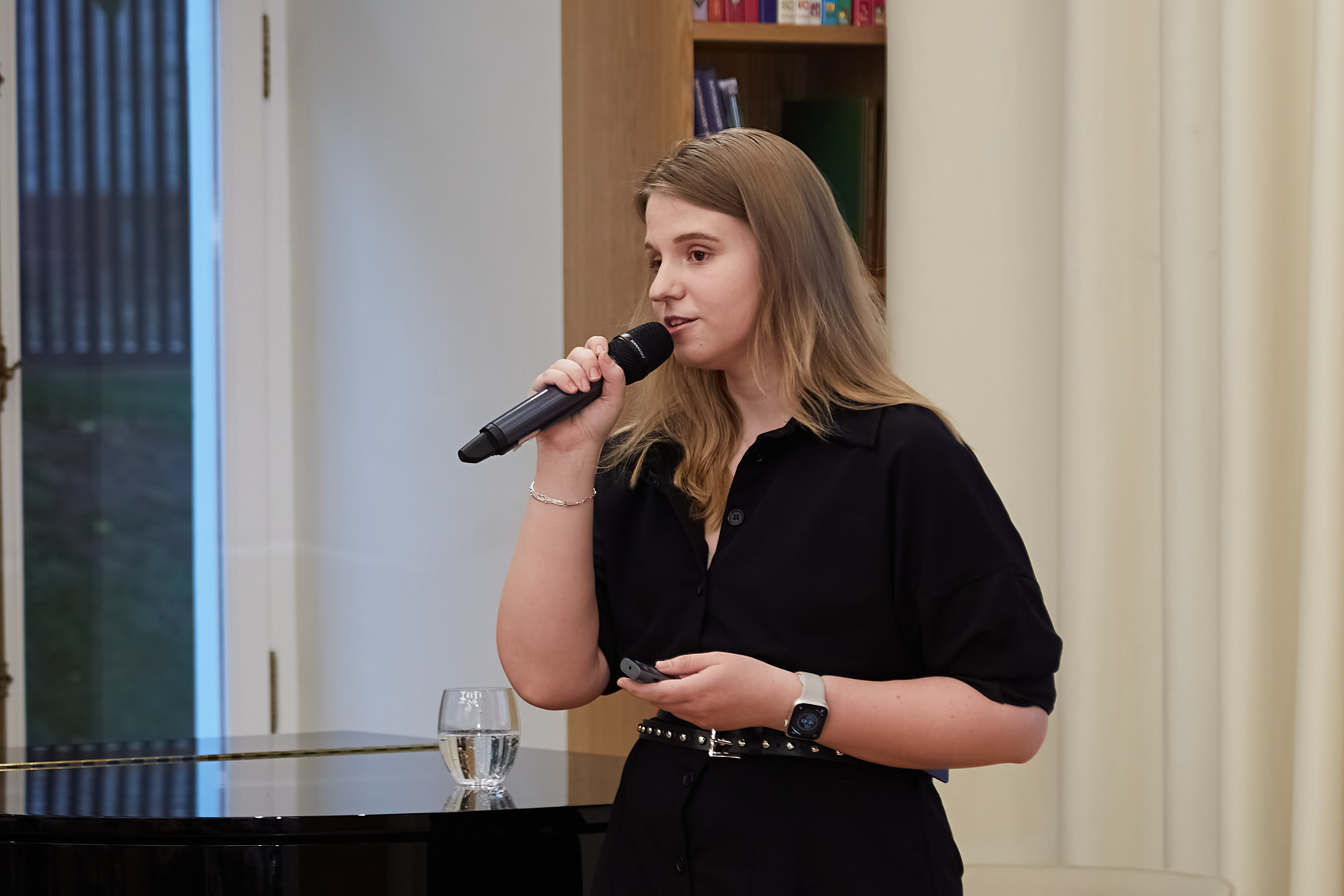 v-respublikanskoy-detskoy-biblioteke-proshli-master-klass-i-lekciya-posvyaschennye-dnyu-iskusstvennogo-intellekta-i-ego-vliyaniyu-na-razvitie-sovremennogo-obschestva