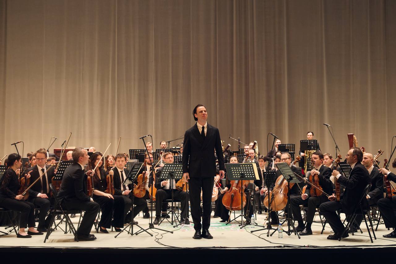 teodor-kurentzis-boshchiligidagi-musicaeterna-orkestri-bilan-chiqish-qildi