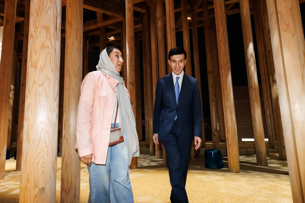 “EXPO 2025” ko‘rgazmasidagi O‘zbekiston pavilioniga Saudiya Arabistoni Podshohligi madaniyat vazirining katta maslahatchisi tashrif buyurdi