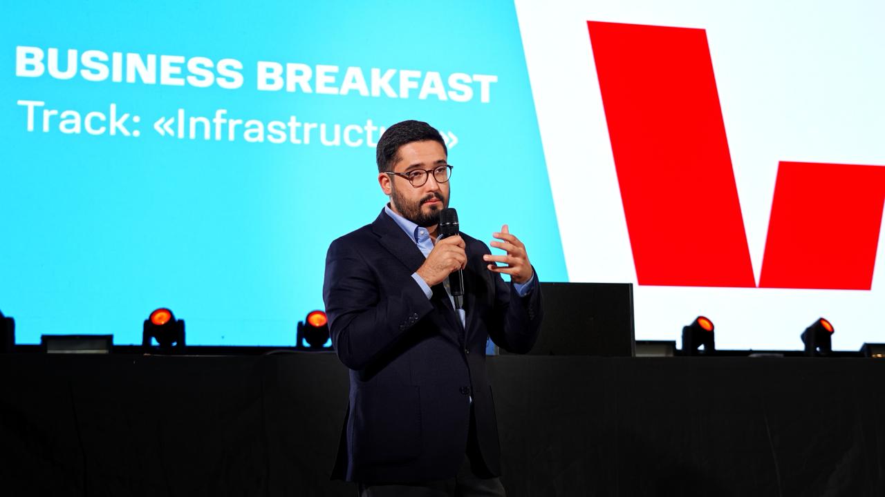 azizbek-mannopov-participates-in-a-business-breakfast-at-the-international-conference-on-creative-economy