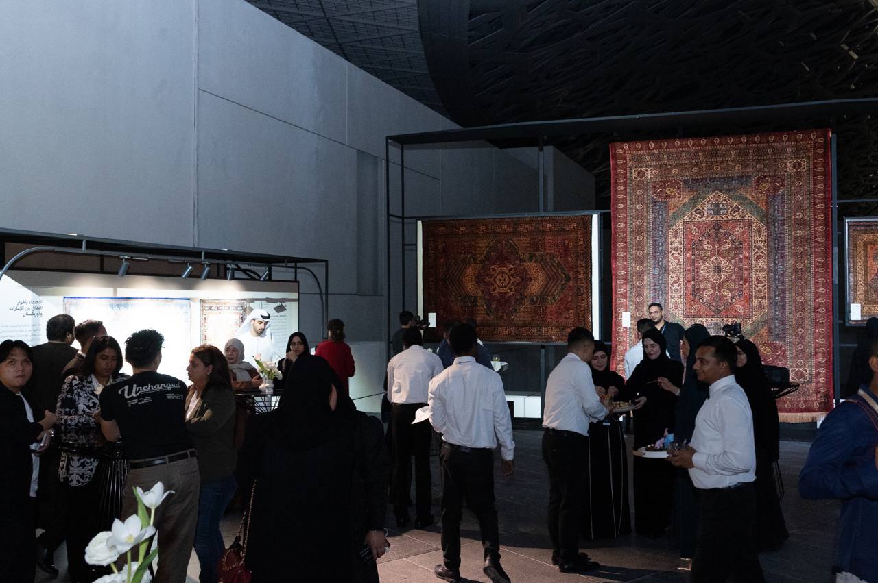 works-by-sabina-burkhonova-highlight-uzbekistans-silk-weaving-heritage-at-al-burda-exhibition-louvre-abu-dhabi